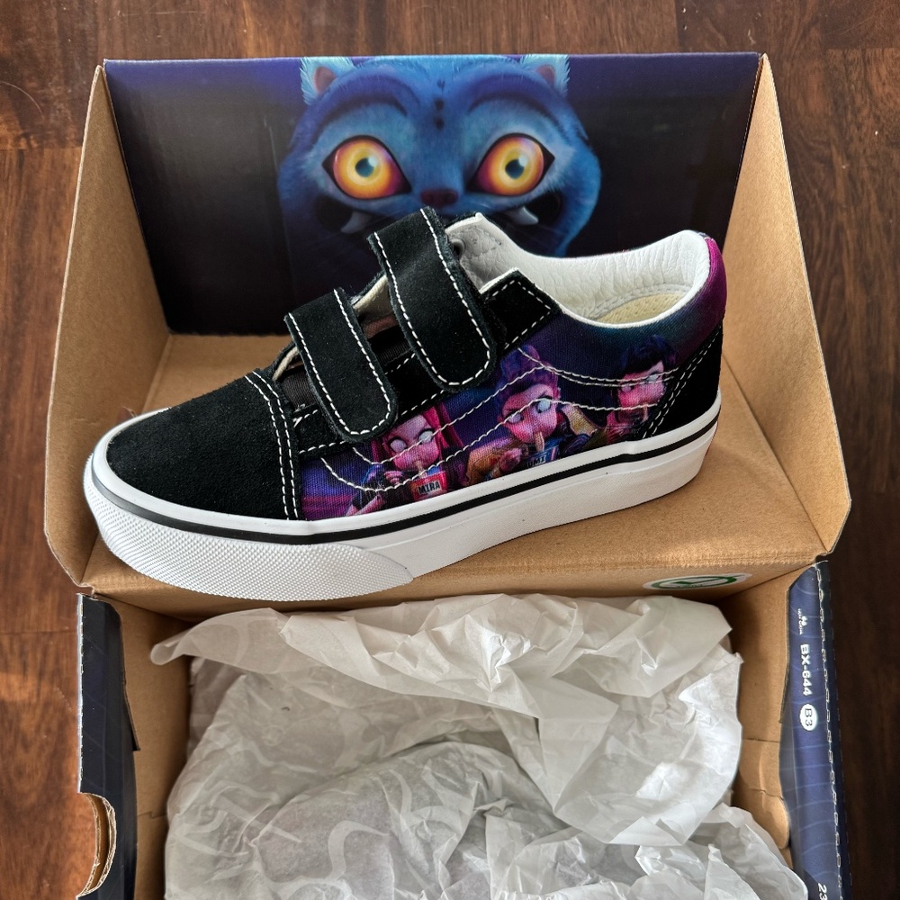 KPop Demon Hunters x Vans Little Kids Old Skool Kids 13